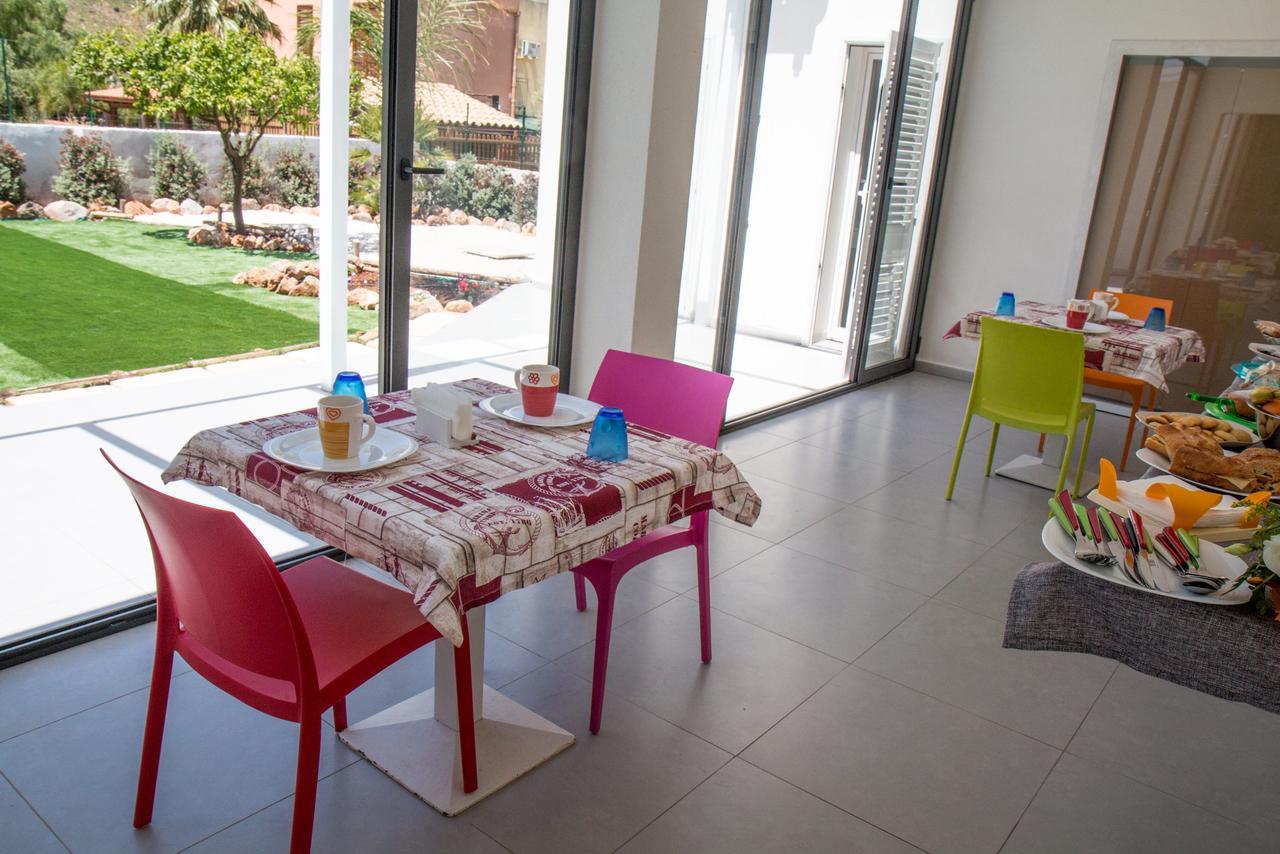 Bed and Breakfast L'Isola Del Sole Castelluzzo Exterior foto